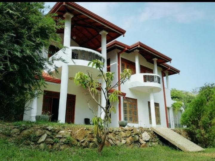 Blue Point Rest Hotel Tangalle Ngoại thất bức ảnh